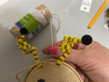 DIY Small Embroidery Hoop Bumble Bee - The Crafty Decorator