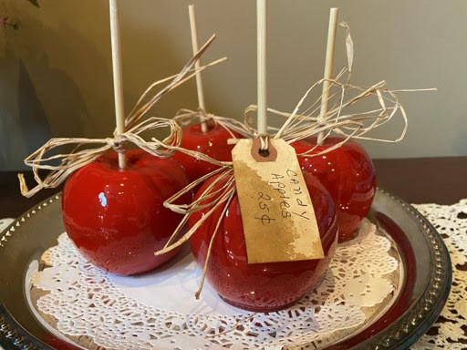 DIY Faux Candy Apples - The Crafty Decorator