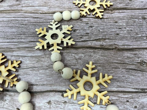 41” Wood Snowflake / Bead Garland - The Crafty Decorator