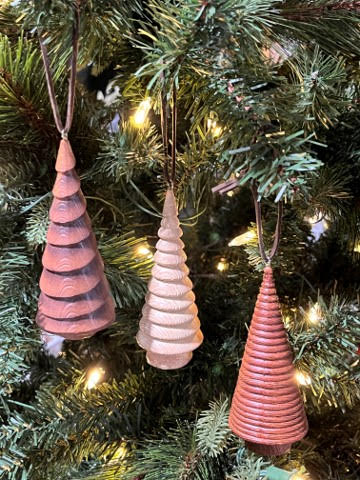 Resin Wood Grain Tree Ornaments, Set of 3