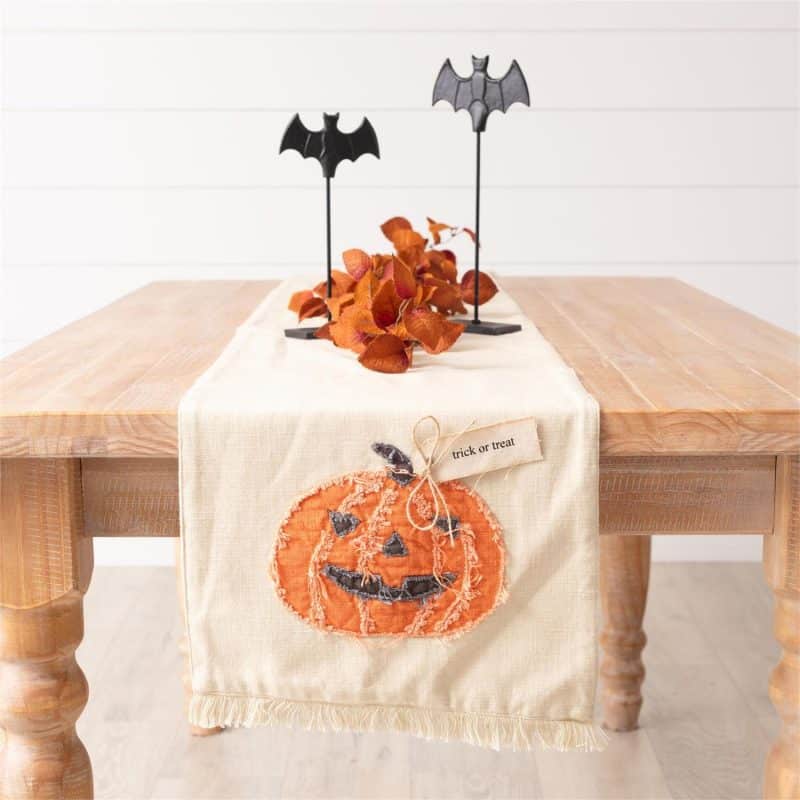 Raggedy Pumkin Table Runner