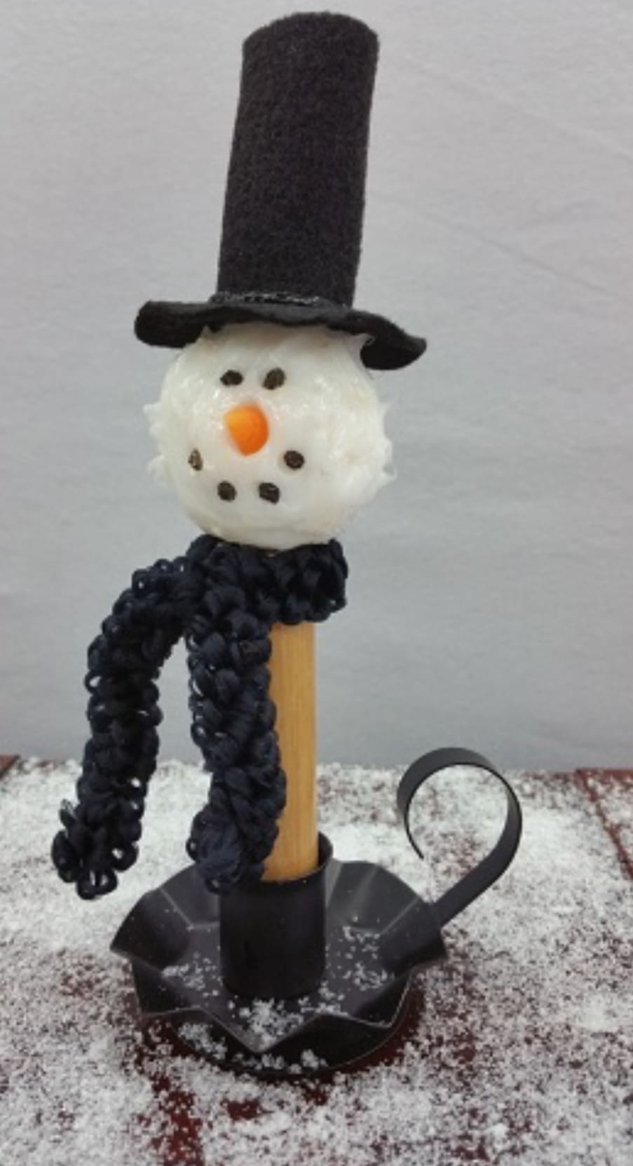 Snowball With Hat Fluted Lamp