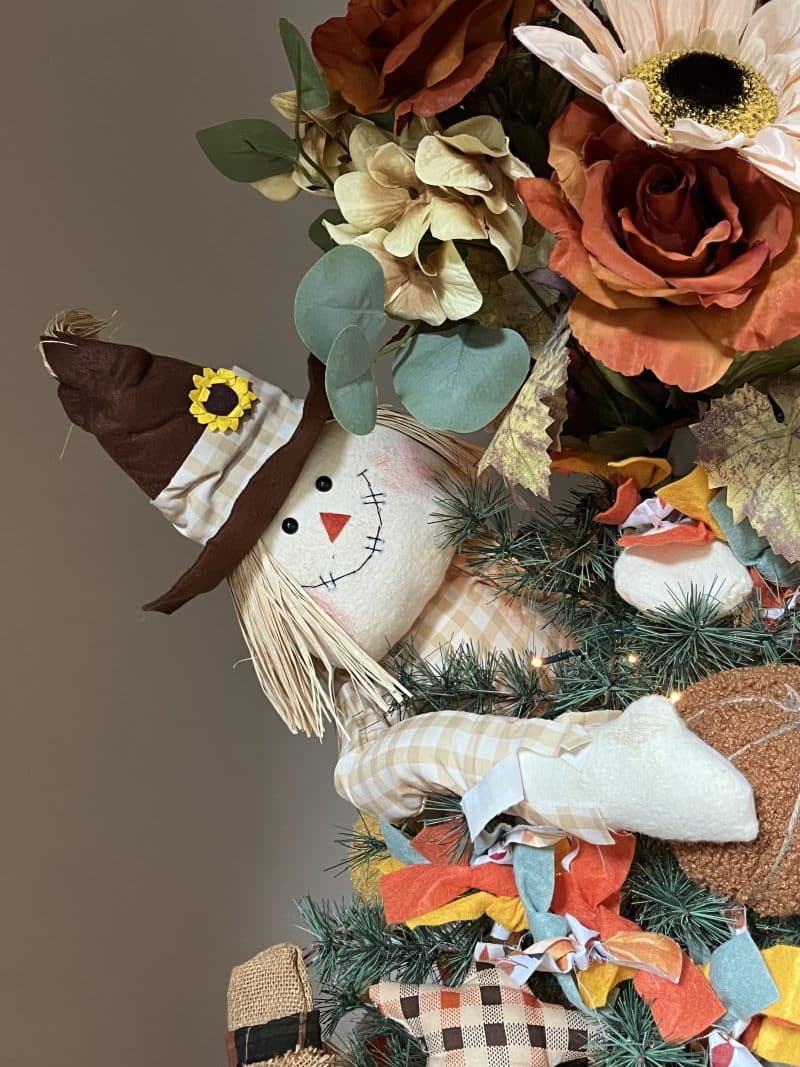 Wrap Around Scarecrow 17"