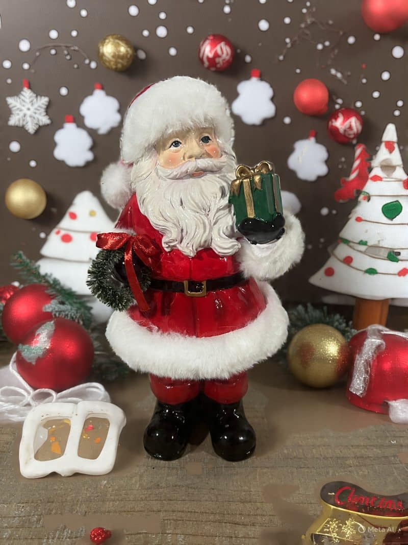 10" Ceramic Santa With Present