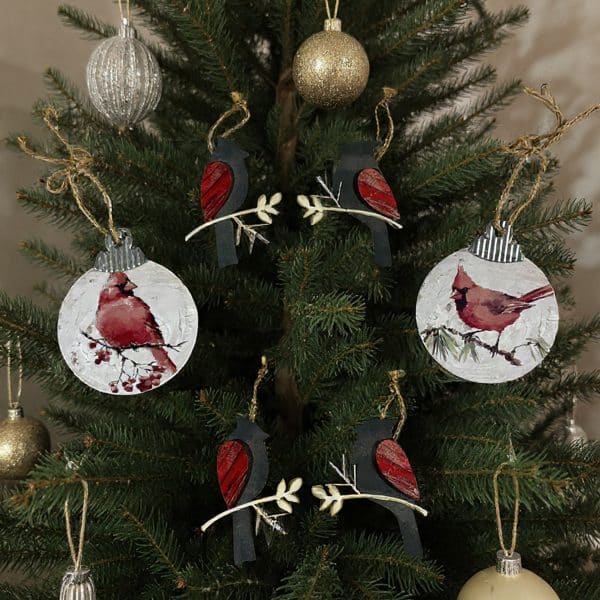 Alternative view of Cardinal Ornament Special Value Set