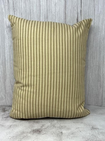 Chick with Pearls Pillow Set - Image 4