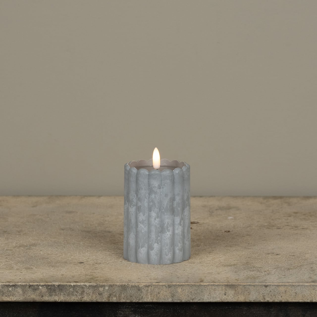 4" OUTDOOR 3D FLAME GREY COLUMN PILLAR CANDLE - Image 3