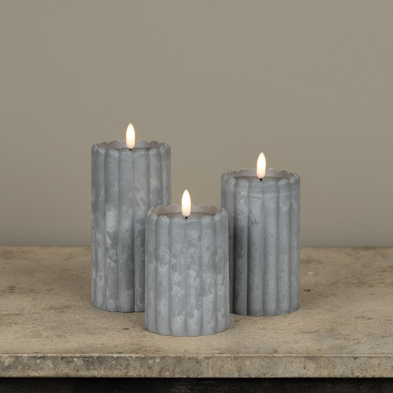 4" OUTDOOR 3D FLAME GREY COLUMN PILLAR CANDLE - Image 2
