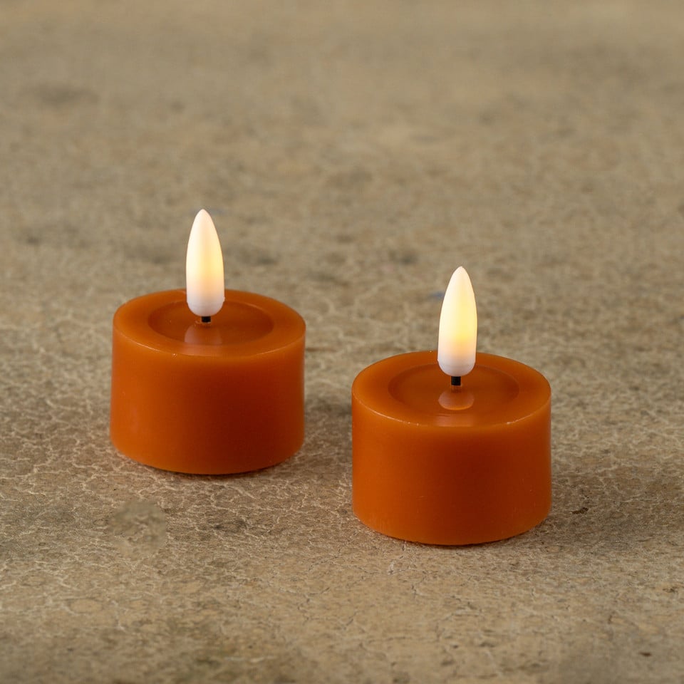 Set of 2 / 3D Flame Tealight Candles with Melting Effect - Image 3