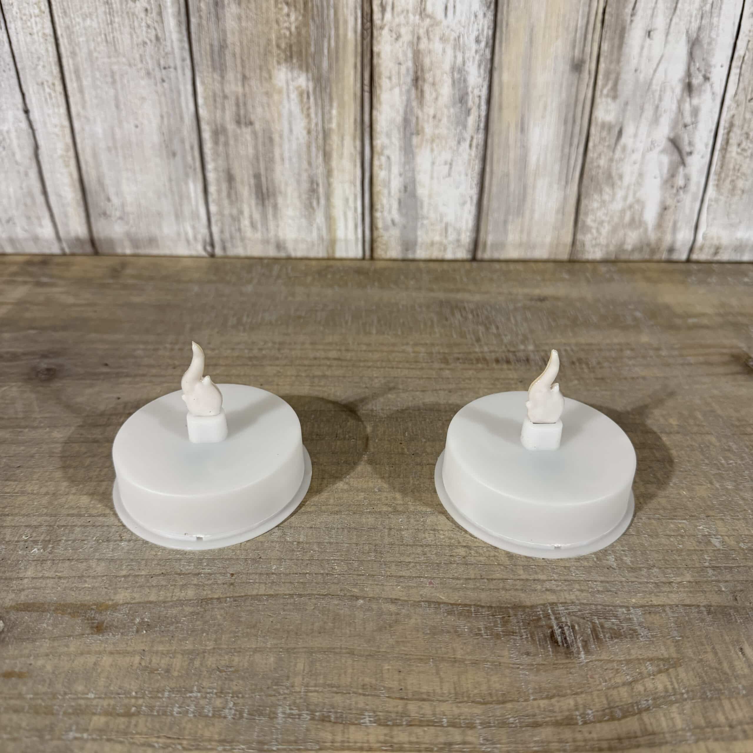White Flame LED Tea Light With Flicker Effect - Image 3