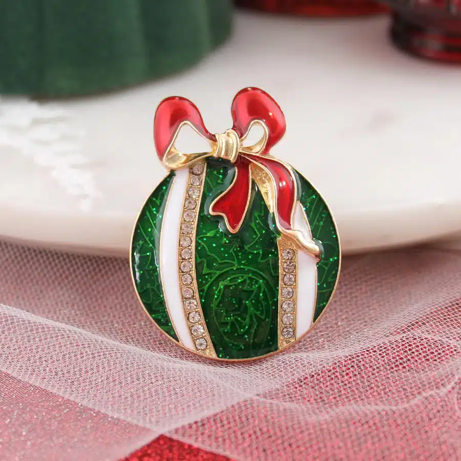 Vintage Crystal Ornament Pin/Pendant - Image 3
