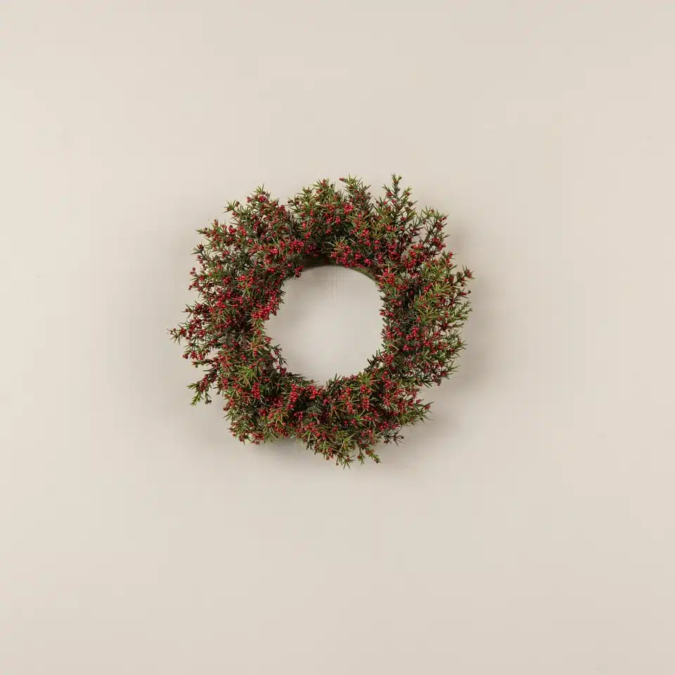 9.5" ASPARAGUS FERN & BERRY CANDLE RING - Image 3