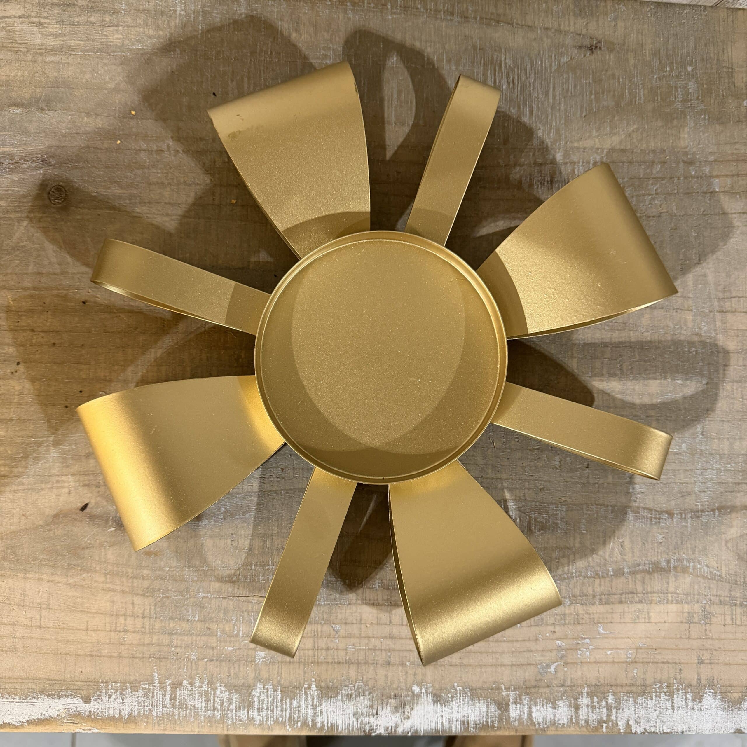Golden Bow Candle Holder - Image 3