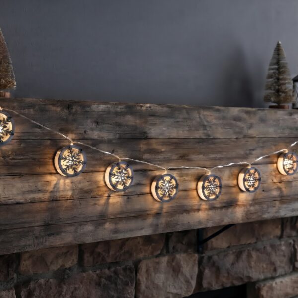 Lighted Round Snowflake Garland
