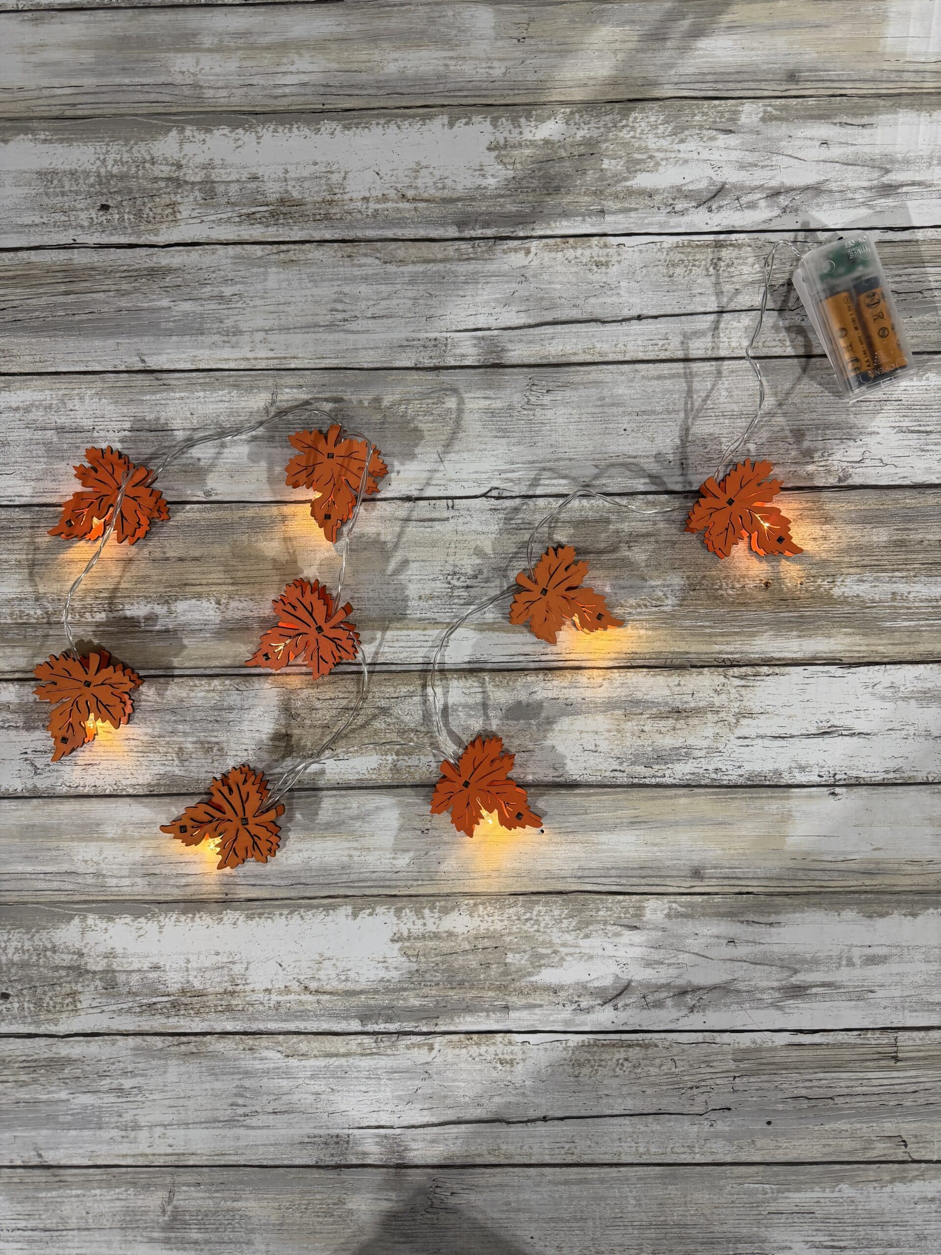 Lighted Maple Leaf Garland