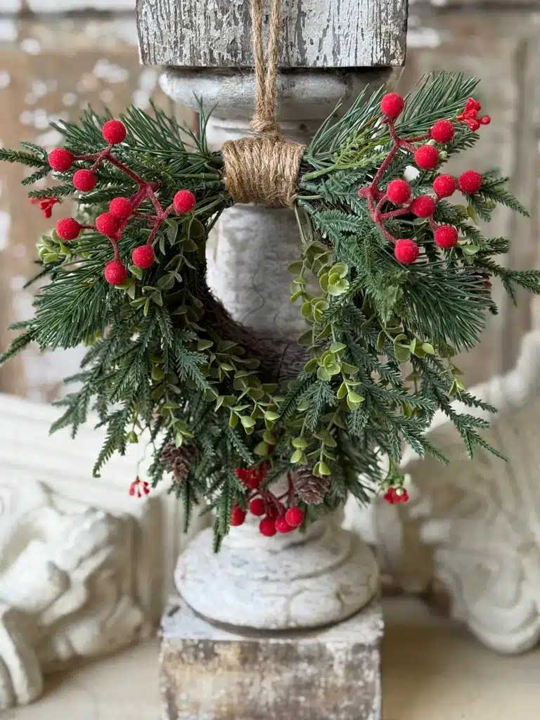 9" Pineheart Berry Hanging Wreath - Image 2