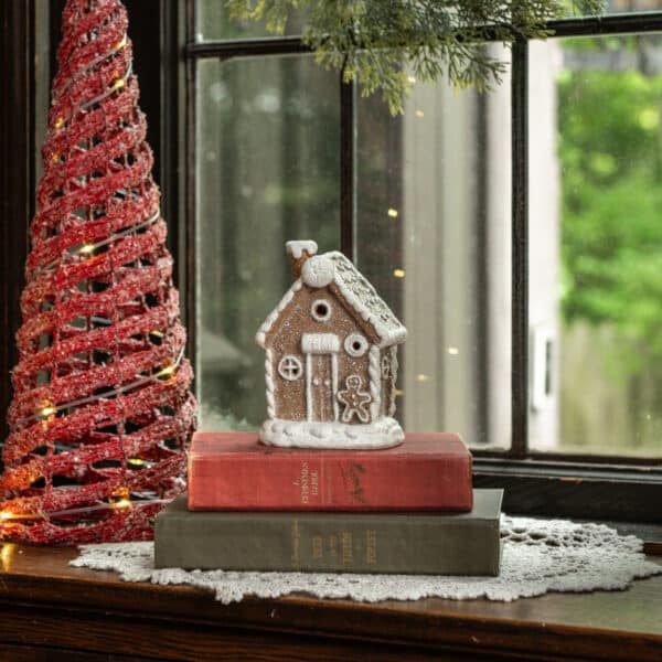LIGHTED GINGERBREAD HOUSE SET - Image 3