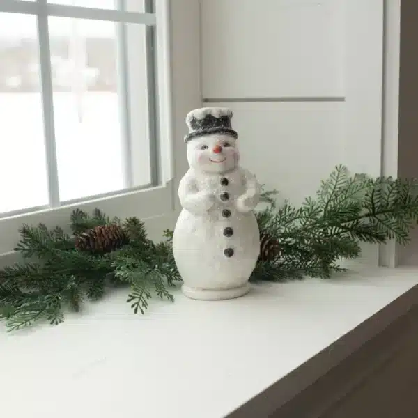 8" SNOWMAN W/ ORANGE NOSE